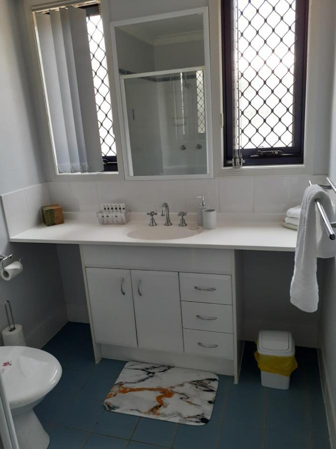 Blk Stays Guest House Deluxe Units Morayfield Εξωτερικό φωτογραφία
